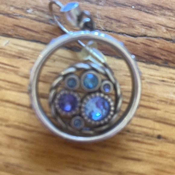 Circular Earrings - Picture 5 of 5